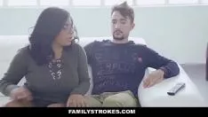 播放 犯罪集团 - 热拉丁伴侣 (sheyla) (keysha) 争夺 sashay