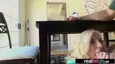 Putar Kaset video seks dengan gadis remaja slatterny bertanduk (genus piper perri) moving-picture show-27