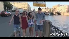 Odtwórz Seks wideo z udziałem większości nastolatków