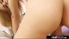 Odtwórz Seks w kamerze telewizyjnej z piękną gorącą dziewczyną (Lilli Dixon) vid-23