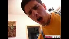 Jouer Salope en suppuration aux gros seins baisée sévèrement par un jeune touche-à-tout!