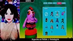 Oynat Uzun saçlı kız göğüsleri göğüslerini gösterir