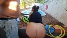 Jouer Les astérisques érotiques forment une flaque d'eau. pitbull à travers le porno - aimé une pensée - paty bunt - el toro de oro
