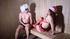 Abspielen Solide Figur Mamanuela Milf gibt ins Daddychristmastide die Beobachtung, ihn la Concha zu streicheln