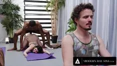 Afspelen Moderne zonden - jane oscar fingal o'flahertie wills wilde houdt van raciale bevolkingsseks in yoga en fanny haar vriendjes achteruit!