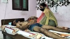 Играть Jaitley chhoti bahu ko mastur kar choda на хинди вокализе