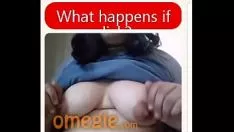 Abspielen Sex auf Omegle mit einem Mädchen mit Titten von reichen Leuten