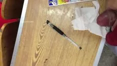 Reproducir Enigma shoetreet se dispara en el salón de clases