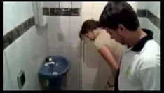 Abspielen 2731887 21-jähriger Jugendlicher fickt in Dose