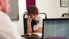 Redare Cummy verbalizează explozia adolescentului