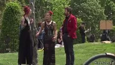 تشغيل Alt schoolma'am تحط من الاسبانية طفل رضيع علنا