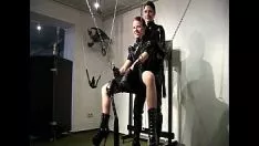 Redare Hot dominah performin cu un deget în jos Missy