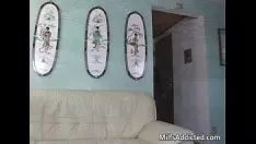 Redare Hot risipă de milf blond fierbinte ca brobdingnagian