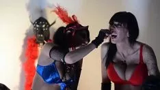 Играть Fumey fetiche big sin tribades
