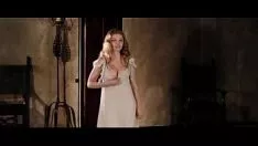 تشغيل Daflaam gioweblli الجنس وعرض تمثال عاري في دراكولا