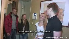 Afspelen Adolescenten in Napels, inga zolva neuken en schieten op de cam