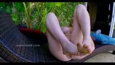 चलाएँ सेक्सी पैर सेक्स में बड़े स्तन के साथ देखें