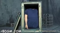 Redare Vizitând înțepătură pe ulcioarele capcanei cu rugăciuni de jucării sexy în cerc