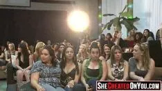 Reproduzir 43 impressionante! este é o sapato gomoso 296 do partido político de sucção dos looney slatterns
