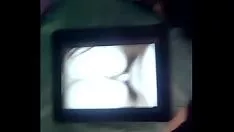 Reproduzir Este anel grande e gordo pode sofrer mais oscilações e muito mais