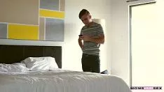 Jouer Momsinstructsex, ma mère me fait marcher
