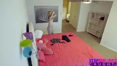 Jouer Treadbro glisse son sashay dans la bande de roulement des sœurs adolescentes minou-chat s7: e2