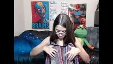 Abspielen 6cam.biz heißes Alepornchar Flash Kitty-Cat auf der Webcam