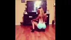 Redare Numărul real de adolescenți face twerk
