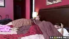 Abspielen Danny d Fucworld-Beater Tara Urlaub seitlich mit den Beinen hoch