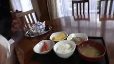Odtwórz Japońska pokojówka pieprzona