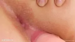 Reproduzir Give Me Pink: Sessão de masturbação solo de Jasmin - Close-ups extremos
