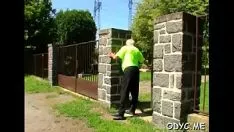 Reproducir Sorprendente adolescente consigue gatito-gato derrotado y se acuesta con un viejo