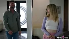 Afspelen 18 -jarige tiener stiefdochter Demi Hawks krijgt ruw slaan en hardcore neuken