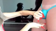 Odtwórz Milf Handjob i Creampie Fantasy: Slim Body Cougar z ogromnymi cyckami i obrzydliwym tryskają