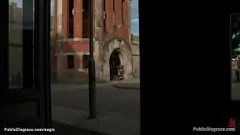 Reproduzir Gata do euro se submeteu ao Hardcore Public BDSM