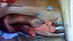 Putar Anak India yang menyamar, penerus pekerjaan, membawakan seks