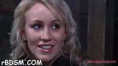 تشغيل الطفل المربوط يحصل على لقب النباح من سلسلة upman