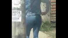 Redare Salopetă e fundul mare din cartier