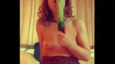 Reproducir Agradable milf británica ama una nueva ensalada de cuke: fan-call for